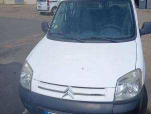 Fourgon avec parois et toit rigide Citroën Berlingo