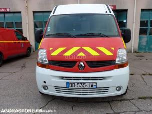 Fourgon avec parois et toit rigide Renault Master