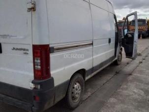 Fourgon avec parois et toit rigide Citroën Jumper