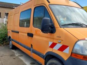 Fourgon avec parois et toit rigide Renault Master