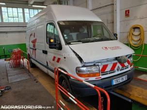 Fourgon avec parois et toit rigide Renault Master