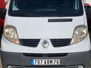 Fourgon avec parois et toit rigide Renault Trafic