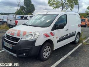 Fourgon avec parois et toit rigide Peugeot Partner