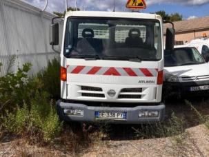 Benne basculante de chantier et de TP Nissan Atleon