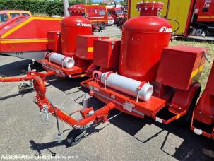 Fourgon bâché avec parois rigides nc F1142