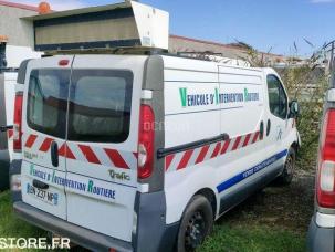 Fourgon avec parois et toit rigide Renault Trafic