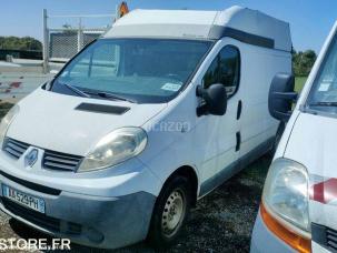 Fourgon avec parois et toit rigide Renault Trafic