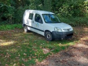 Fourgon avec parois et toit rigide Peugeot Partner