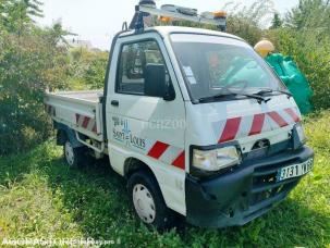 Benne basculante de chantier et de TP Piaggio Porter