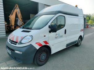 Fourgon avec parois et toit rigide Opel Vivaro