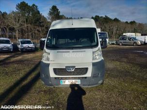 Fourgon avec parois et toit rigide Peugeot Boxer