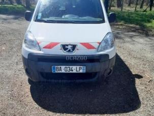 Fourgon avec parois et toit rigide Peugeot Partner