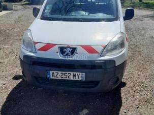 Fourgon avec parois et toit rigide Peugeot Partner