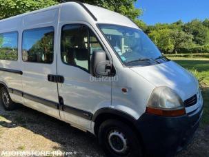Fourgon avec parois et toit rigide Renault Master