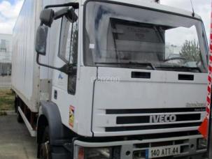 Fourgon avec parois et toit rigide Iveco 150E24