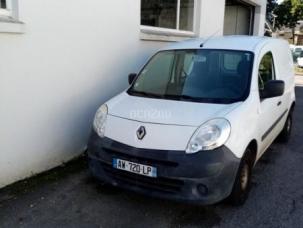 Fourgon avec parois et toit rigide Renault