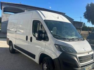 Fourgon avec parois et toit rigide Peugeot Boxer