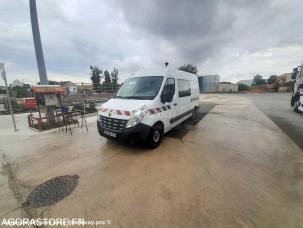 Fourgon avec parois et toit rigide Renault Master