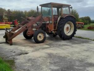 Tracteur agricole Mc Cormick 654