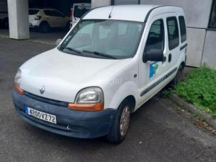 Fourgon avec parois et toit rigide Renault Kangoo