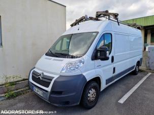 Fourgon avec parois et toit rigide Citroën Jumper