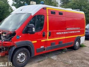 Fourgon avec parois et toit rigide Citroën Jumper