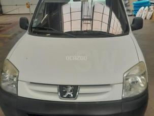 Fourgon avec parois et toit rigide Peugeot Fourgon