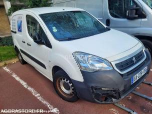 Fourgon avec parois et toit rigide Peugeot Partner