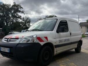 Fourgon avec parois et toit rigide Peugeot Partner