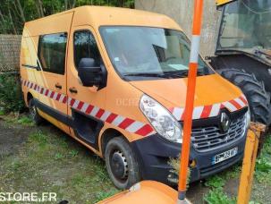 Fourgon avec parois et toit rigide Renault Master