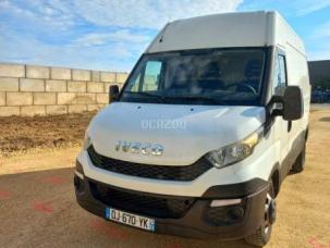 Fourgon avec parois et toit rigide Iveco 35C15