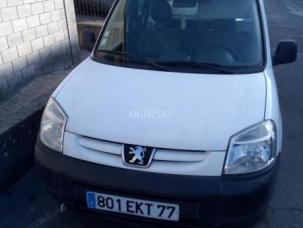 Fourgon avec parois et toit rigide Peugeot Partner