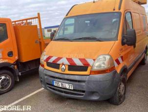 Fourgon avec parois et toit rigide Renault Master