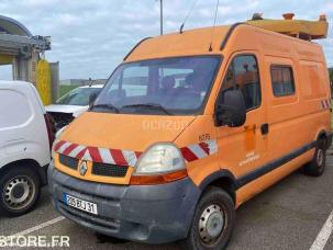 Fourgon avec parois et toit rigide Renault Master