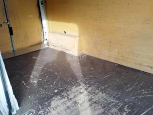 Fourgon avec parois et toit rigide Ford Transit