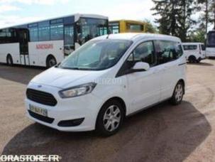 Fourgon avec parois et toit rigide Ford T.COURIER