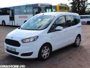 Fourgon avec parois et toit rigide Ford T.COURIER