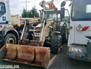 Tracteur agricole Renault