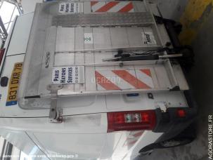 Fourgon avec parois et toit rigide Fiat Ducato