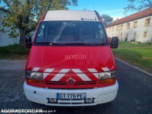 Fourgon avec parois et toit rigide Renault Master