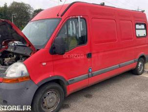 Fourgon avec parois et toit rigide Renault Master