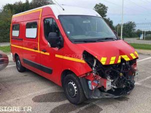 Fourgon avec parois et toit rigide Renault Master