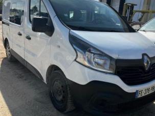 Fourgon avec parois et toit rigide Renault Trafic