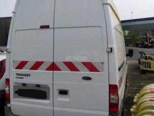 Fourgon avec parois et toit rigide Ford Transit