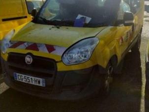 Fourgon avec parois et toit rigide Fiat DOBLO