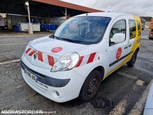 Fourgon avec parois et toit rigide Renault Kangoo