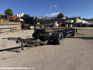 Fourgon bâché avec parois rigides Castera