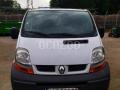 Fourgon avec parois et toit rigide Renault Trafic