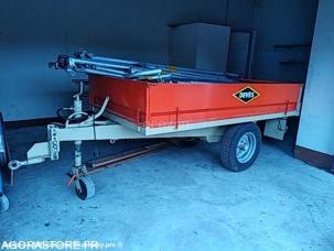 Remorque distributrice Devès             M017