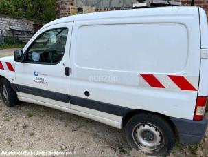 Fourgon avec parois et toit rigide Citroën Berlingo